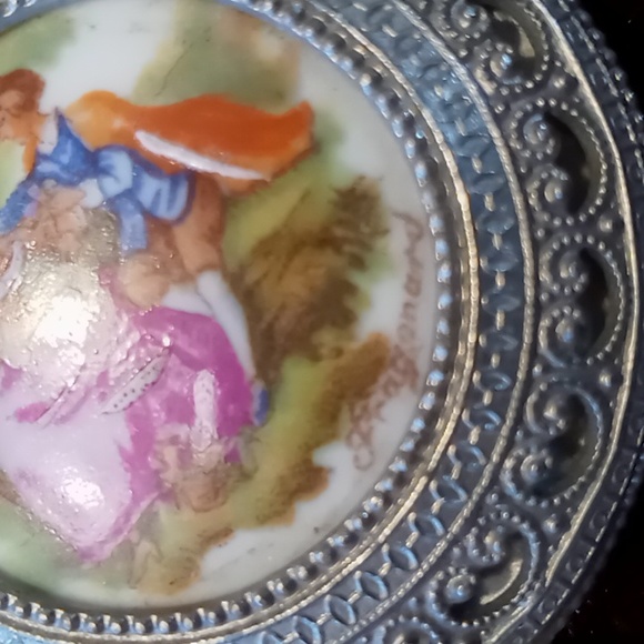 Vintage Limoges Fragonard Mini/Petite/Purse Mirror With Scene Of Courting Couple - Picture 3 of 12